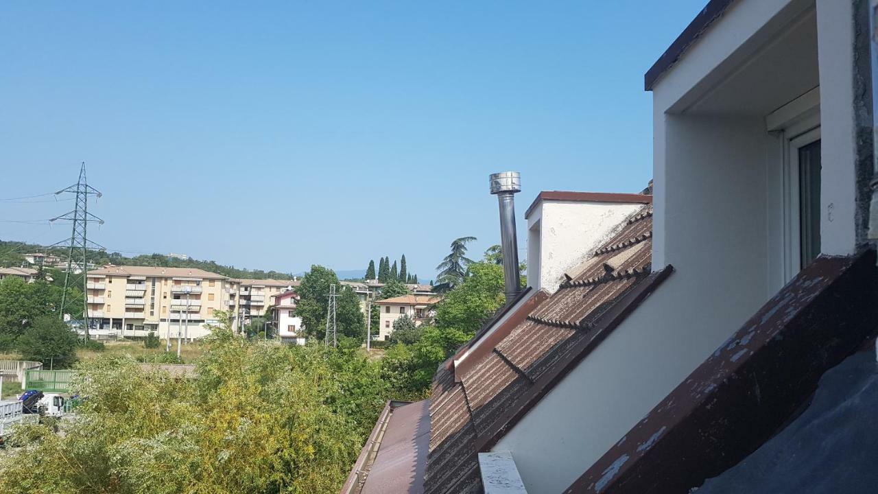 La Magnolia Apartments Violet Desenzano del Garda Luaran gambar